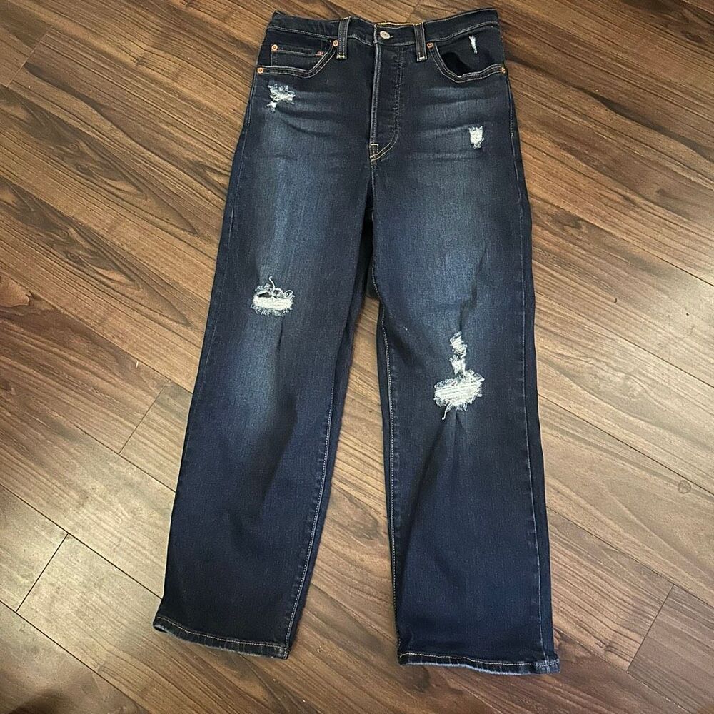 Levi’s ribcage straight ankle distressed jeans 27 button fly raw